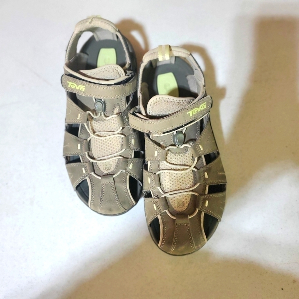 Teva Womens Dozer III Sport Hiking, Water, ShockPad Adjustable Sz. 10 Sandals